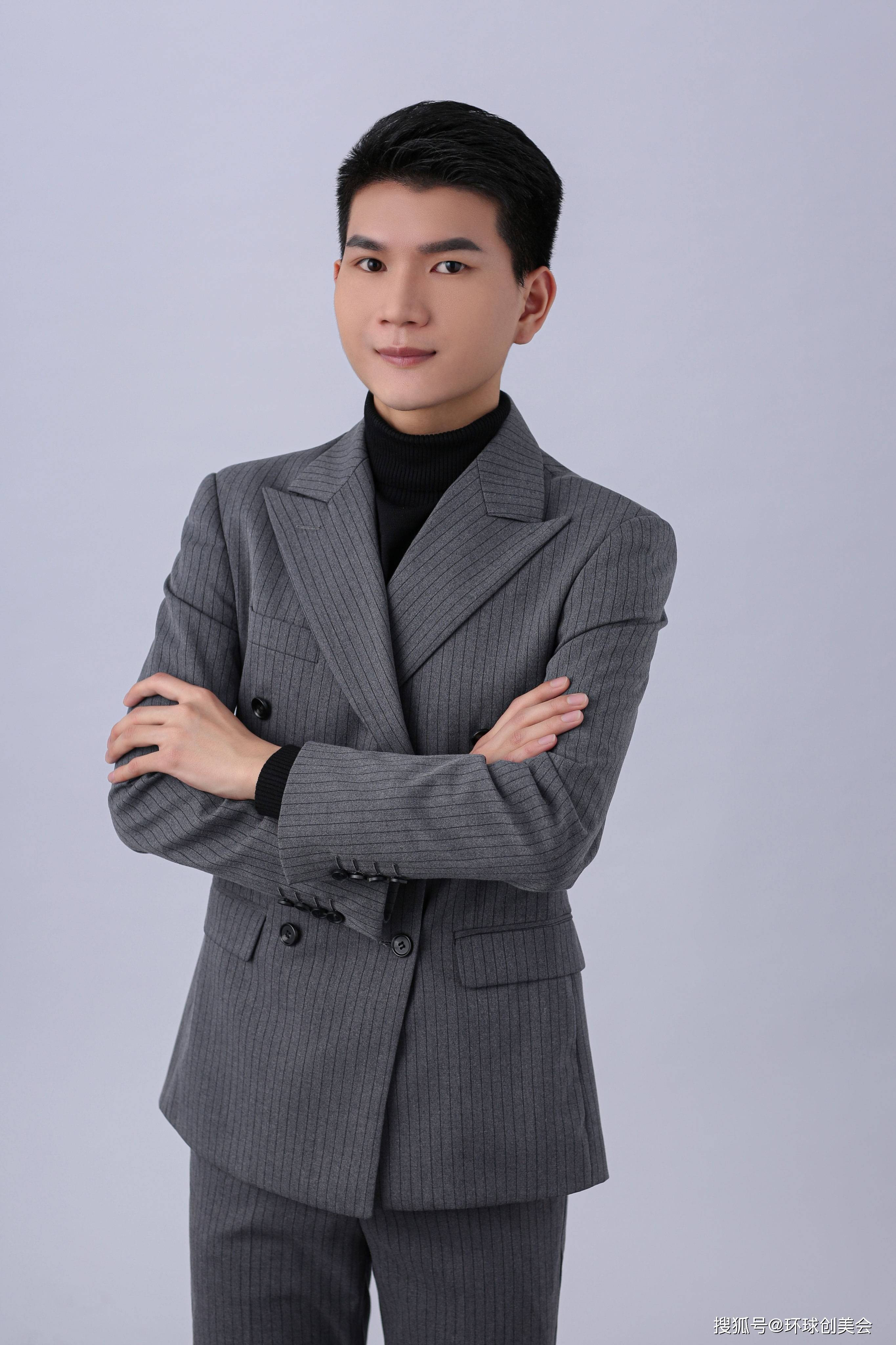 何乔友 创始人 & 执行董事